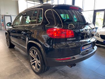Volkswagen Tiguan Sport & Style 4Motion *NAVI*AHK*XENON*RFK