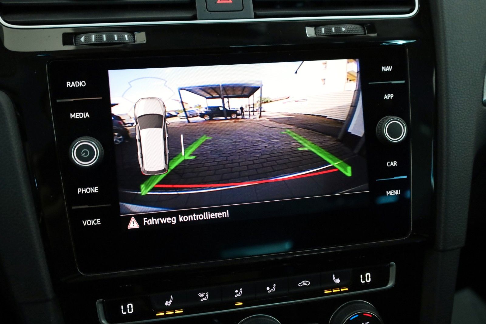 Fahrzeugabbildung Volkswagen Golf VII Variant IQ.DRIVE Navi,ACC,Kamera,SR+WR