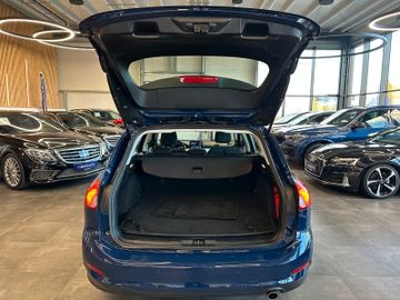 Ford Focus Turnier Cool & Connect*Spurhalte*LED*Navi*