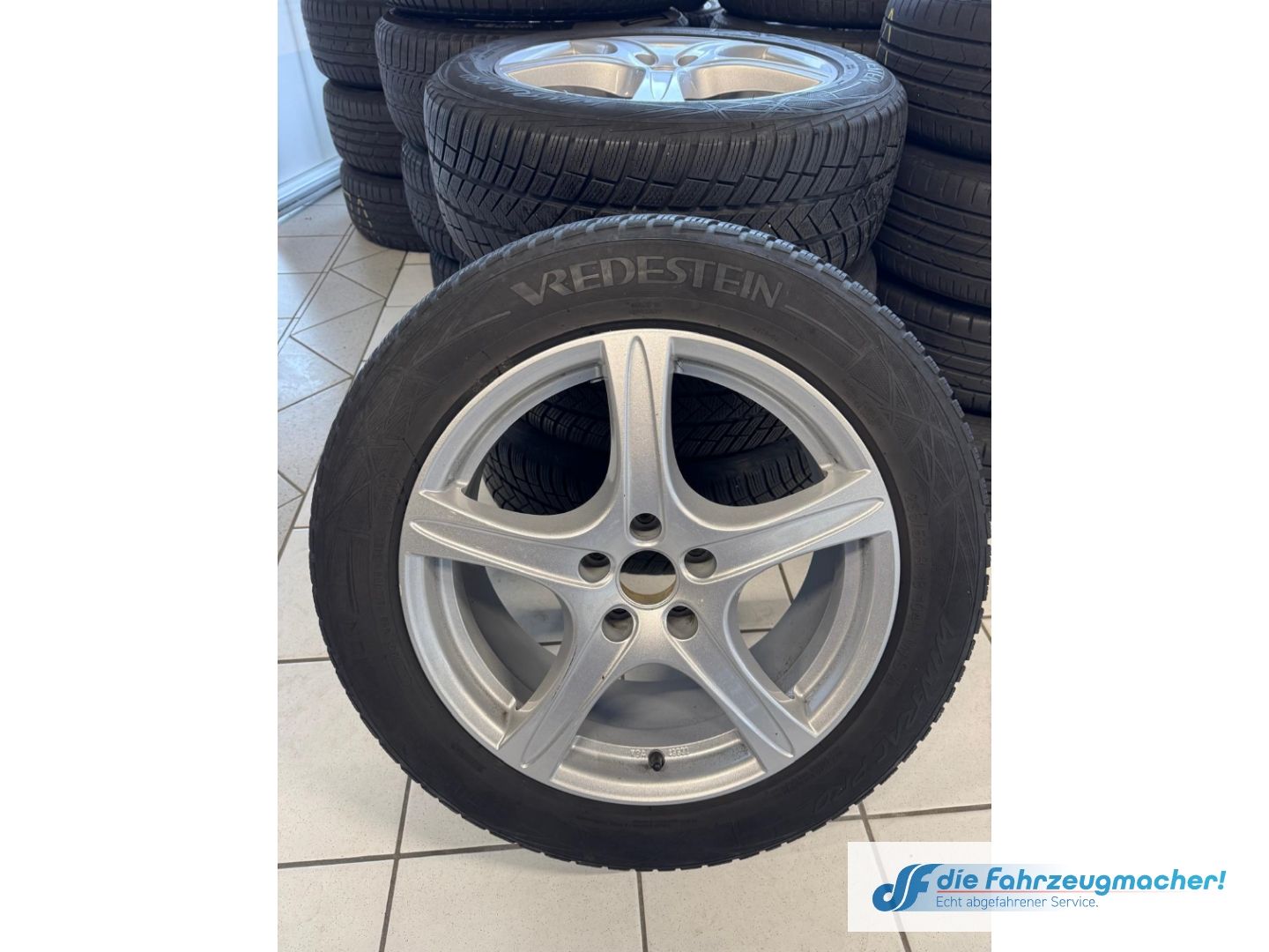 Fahrzeugabbildung Volkswagen Tiguan Allspace R-Line 4Motion Sportpaket HUD AD