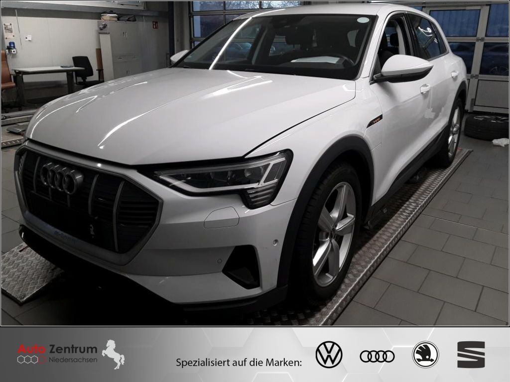 AUDI e-tron quattro AZN-Haus-Förderung* Kamera StandH