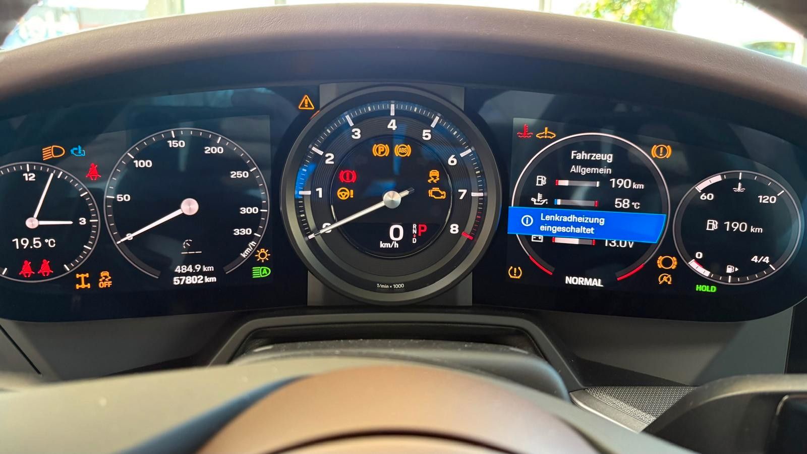 Fahrzeugabbildung Porsche 992 4 S/Lift/Vierradlenkung/Sonnendach/Voll!