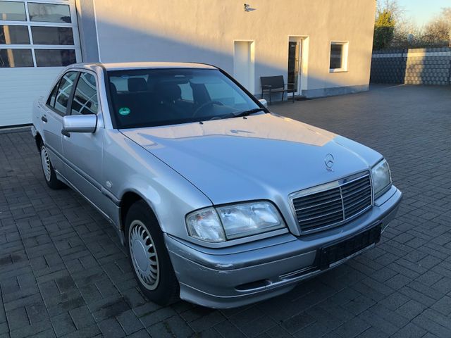 Mercedes-Benz C 180 Automatik, Klima, Original 109.000 km