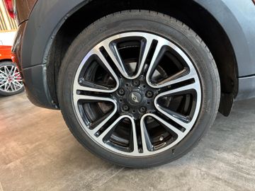 MYAUTOCENTER – Gebraucht- und Jahreswagen mit Werkstattservice in Pfaffenhofen MINI Cooper SD Countryman TEM*NAVI*PDC*PANO*XENON*
