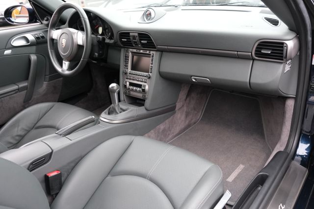 Fahrzeugabbildung Porsche 997 Carrera Coupé/Deutsch/Schalter/Chrono