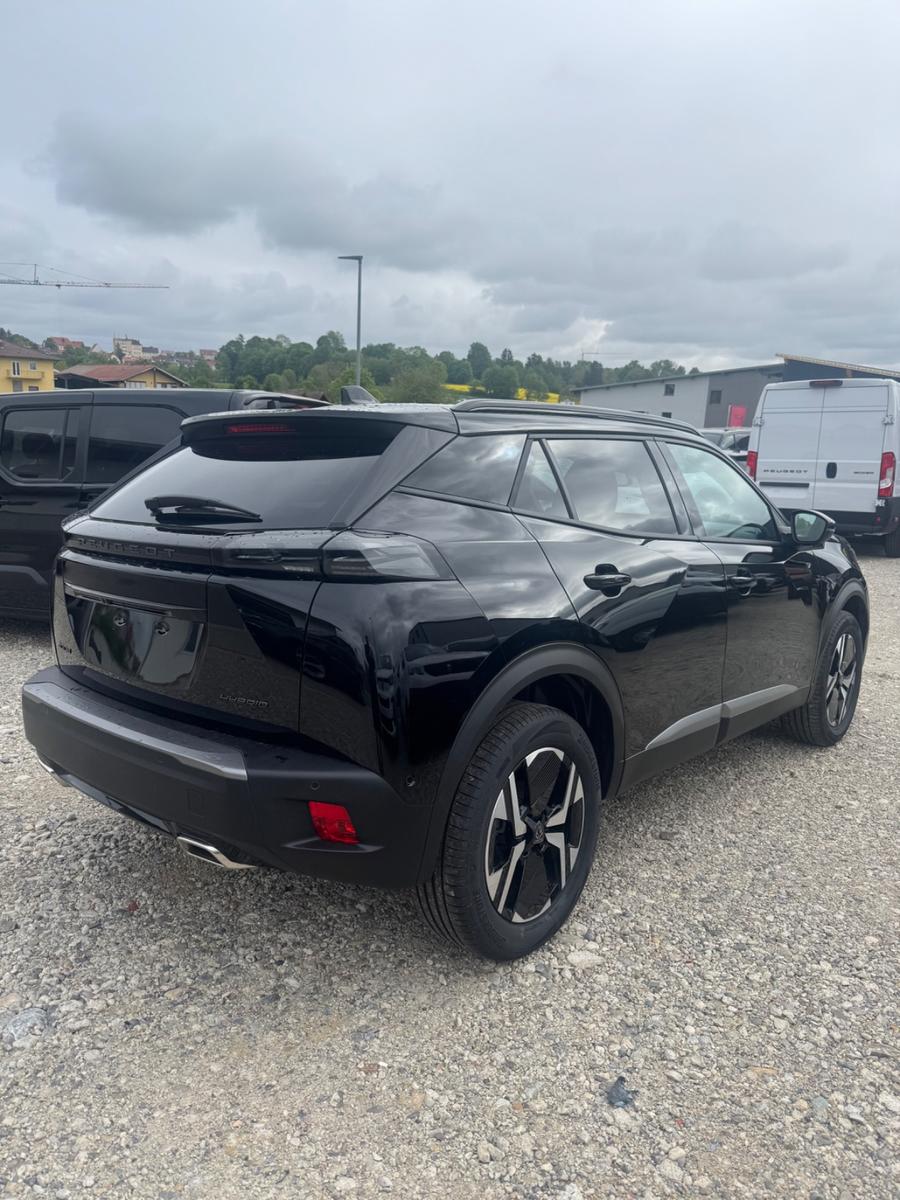Peugeot 2008 Hybrid 145 GT, ACC, Navi