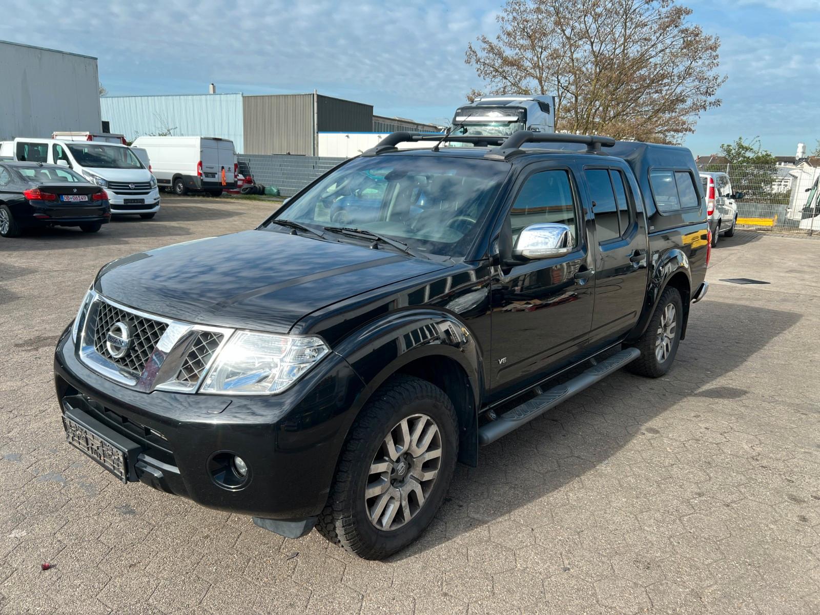 Nissan Navara 3.0 DCi V6 4x4 King Cab Automat, AHK