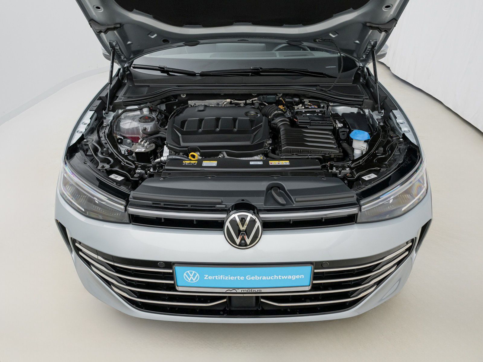 Volkswagen Passat Variant TDI Elegance RFK*HUD*PANO*LED foto 22