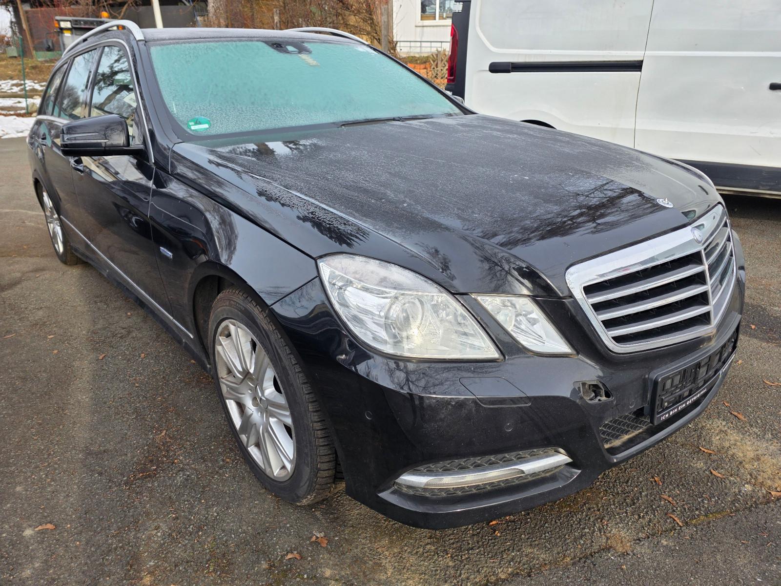 Mercedes-Benz E 250 CGI T BlueEFFICIENCY AVANTGARDE
