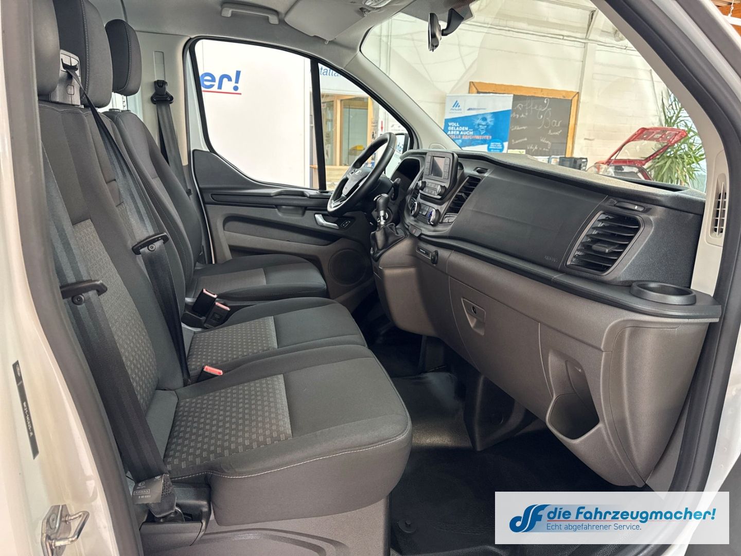 Fahrzeugabbildung Ford Transit Custom 320 L2 Trend Dyn. Kurvenlicht DAB
