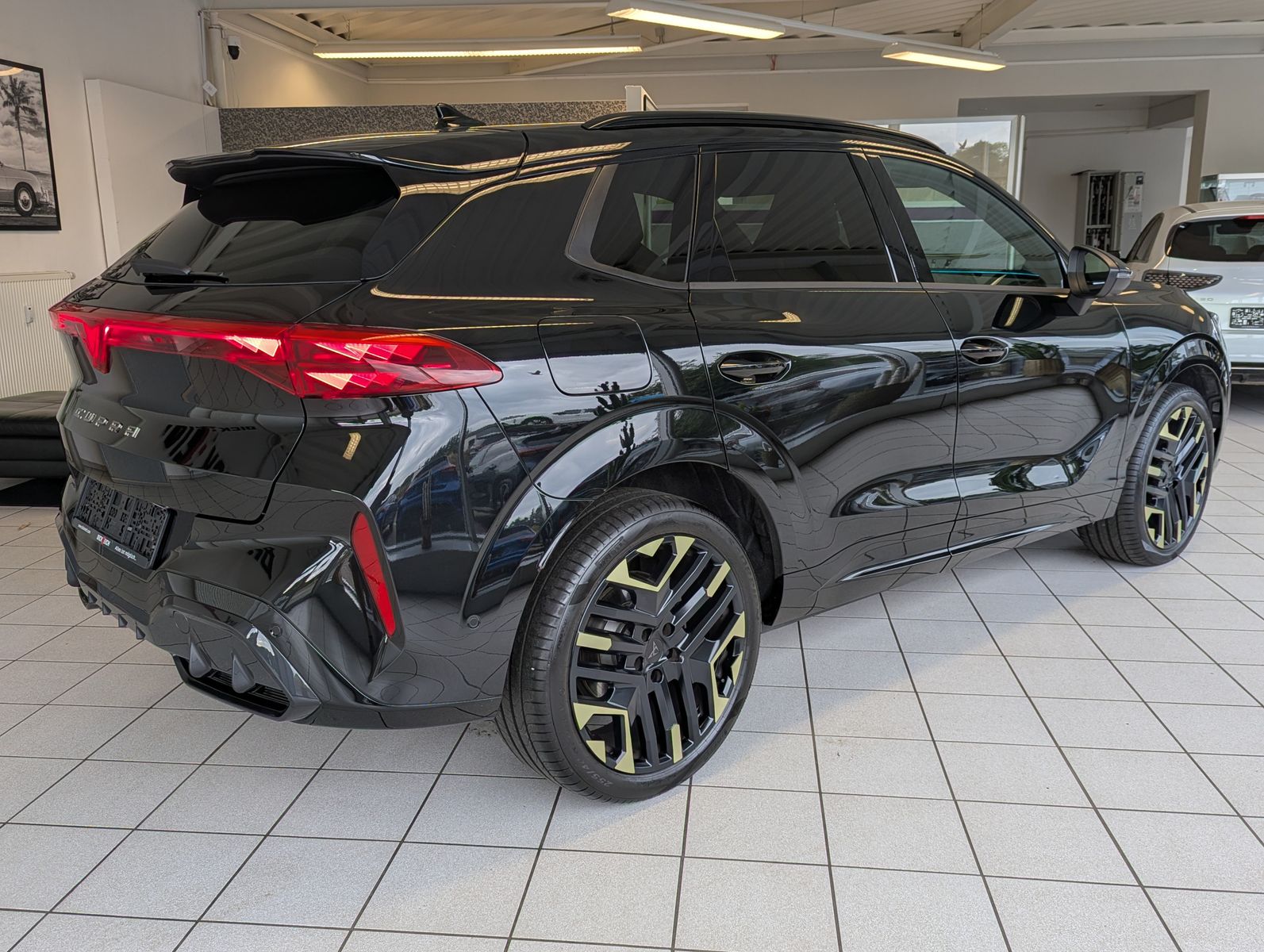 Fahrzeugabbildung CUPRA Terramar 1.5 eTSI Tribe Sennh Matrix HUD AHK 20
