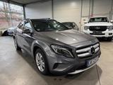Mercedes-Benz GLA 200 Style T-Leder|Bi-Xenon|StHZ|PDC|Pano|AHK - Mercedes-Benz GLA 200 mit Benzin-Antrieb: Automatik