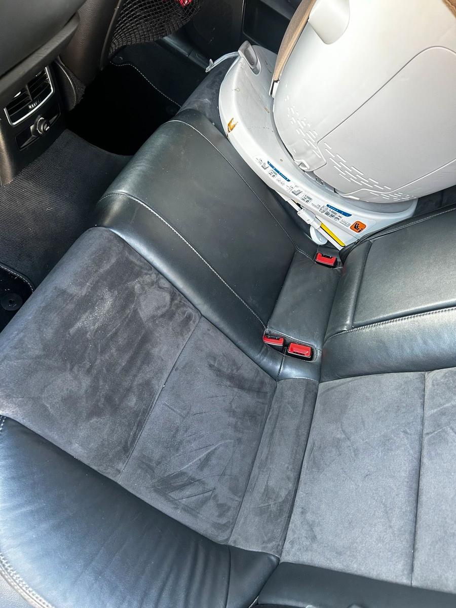 Audi A6 2009 — photo 12