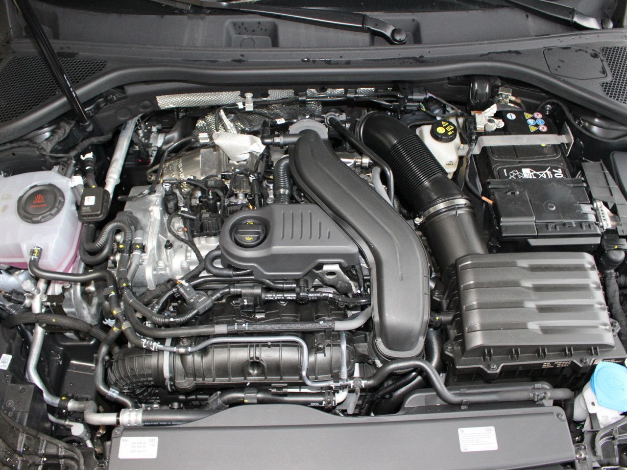 Fahrzeugabbildung Audi A3 35 TFSI Sportback AHK/ACC/LED/CAM