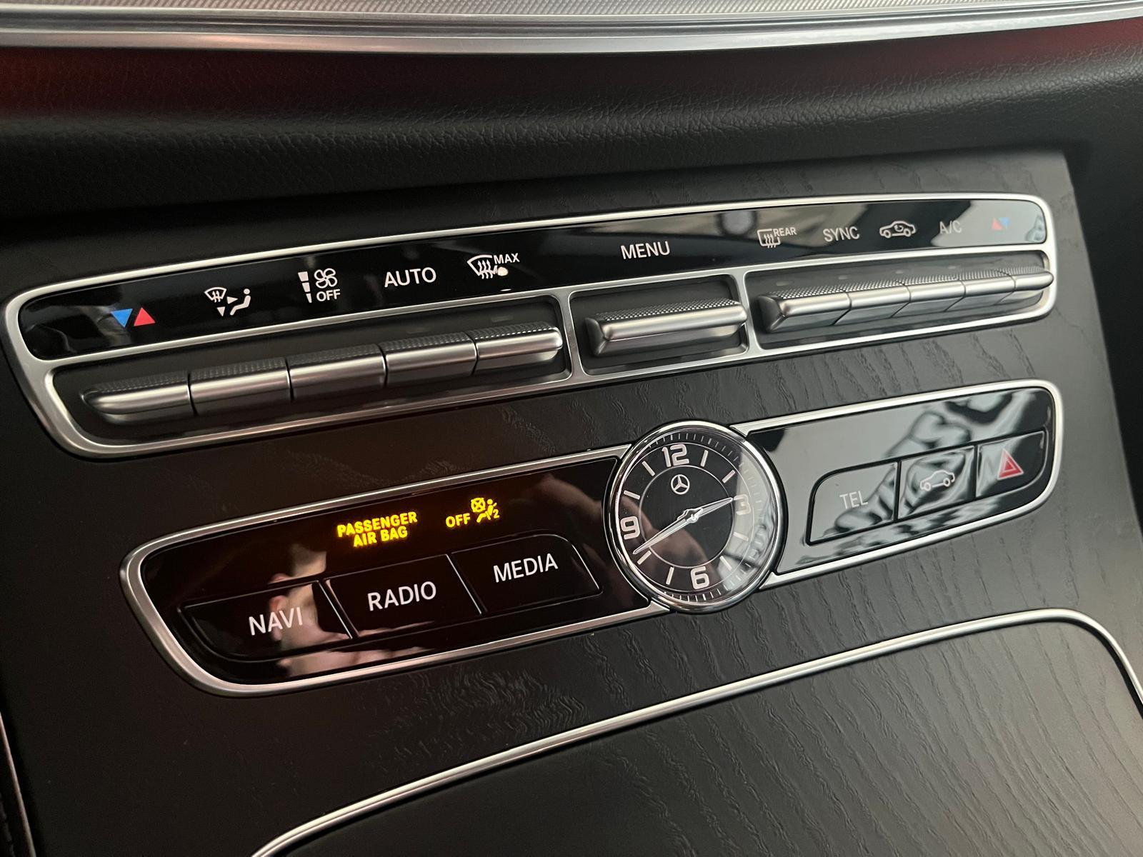Mercedes-Benz E 300d Cabrio *AMG*LED*AHK*Multibeam*CarPlay*BT*