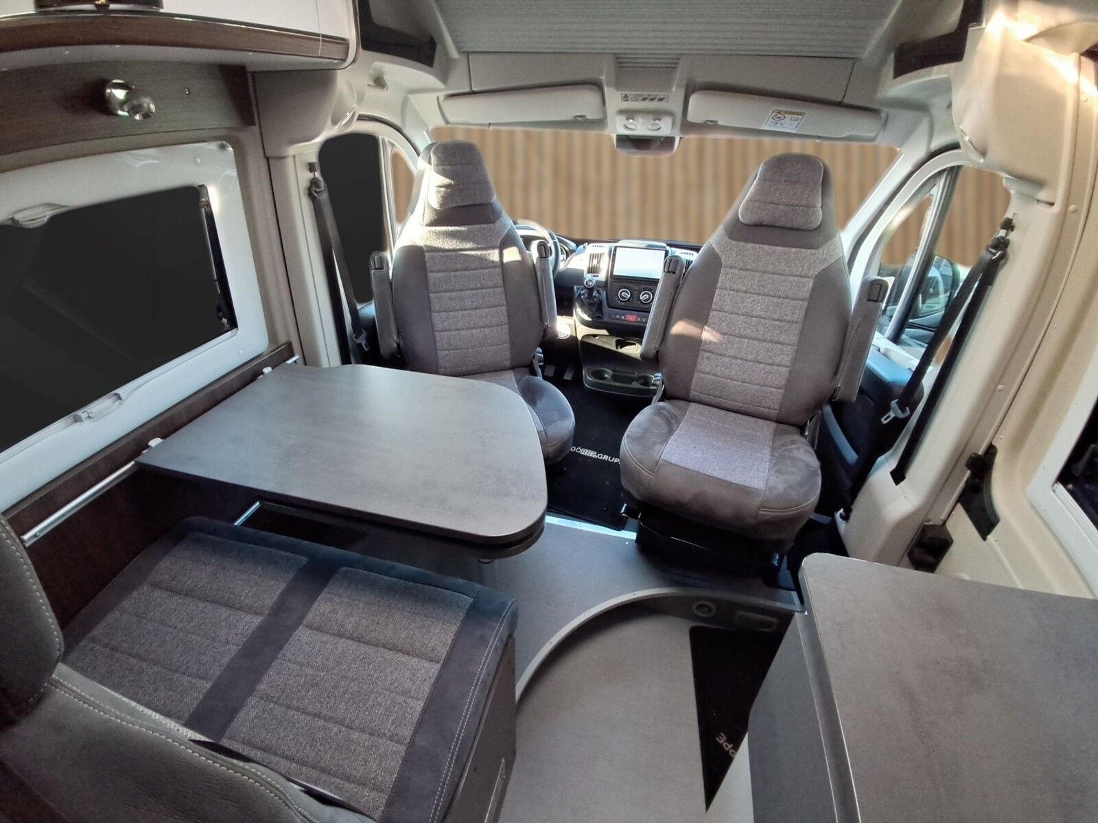 Fahrzeugabbildung Pössl Summit Prime 640 Citroen 165 PS Solar/Mark/AHK