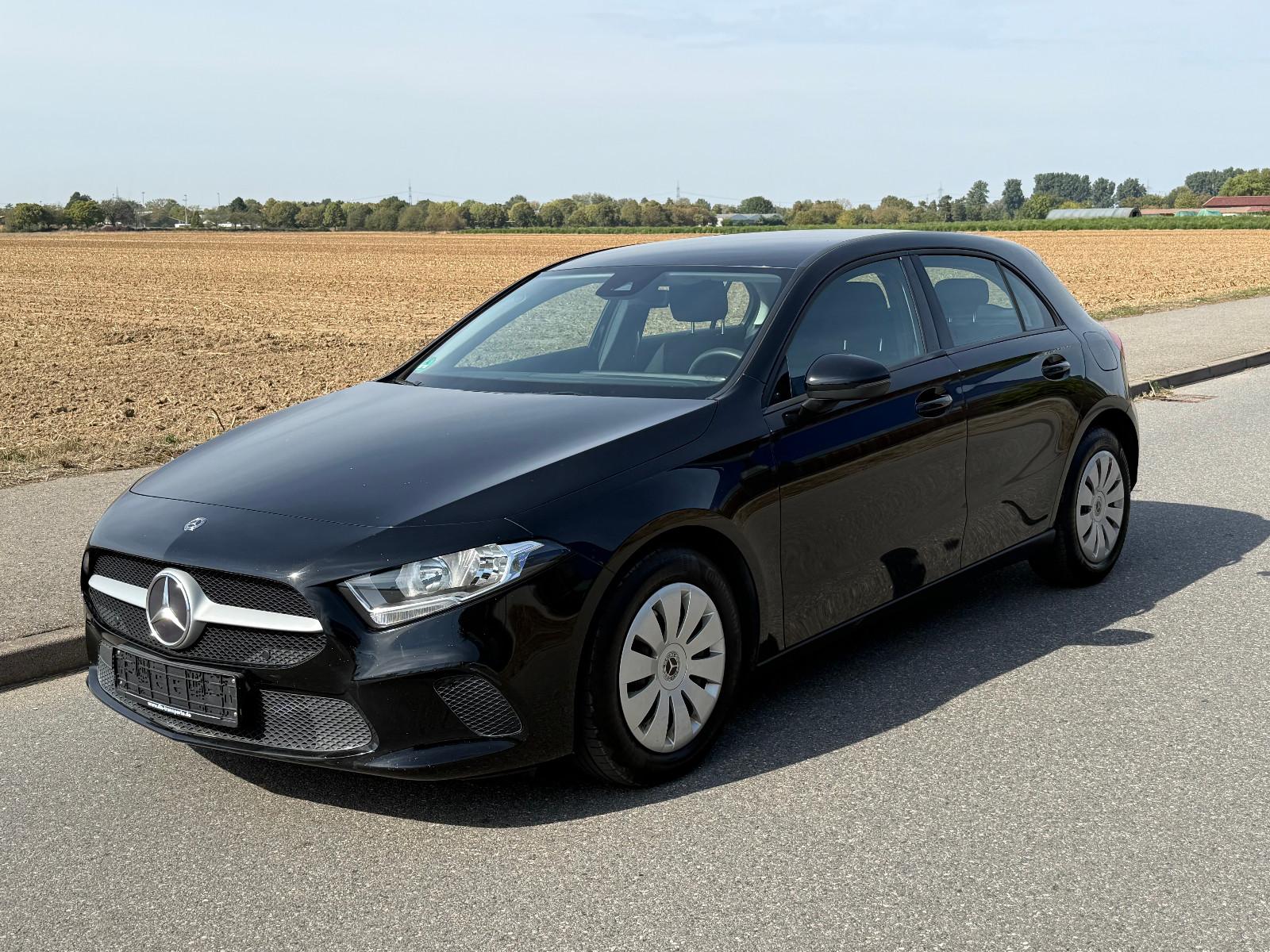 Mercedes-Benz A 180d*Kamera*SHZ*LED*1.HAND*NETTO 11000€*TOP**
