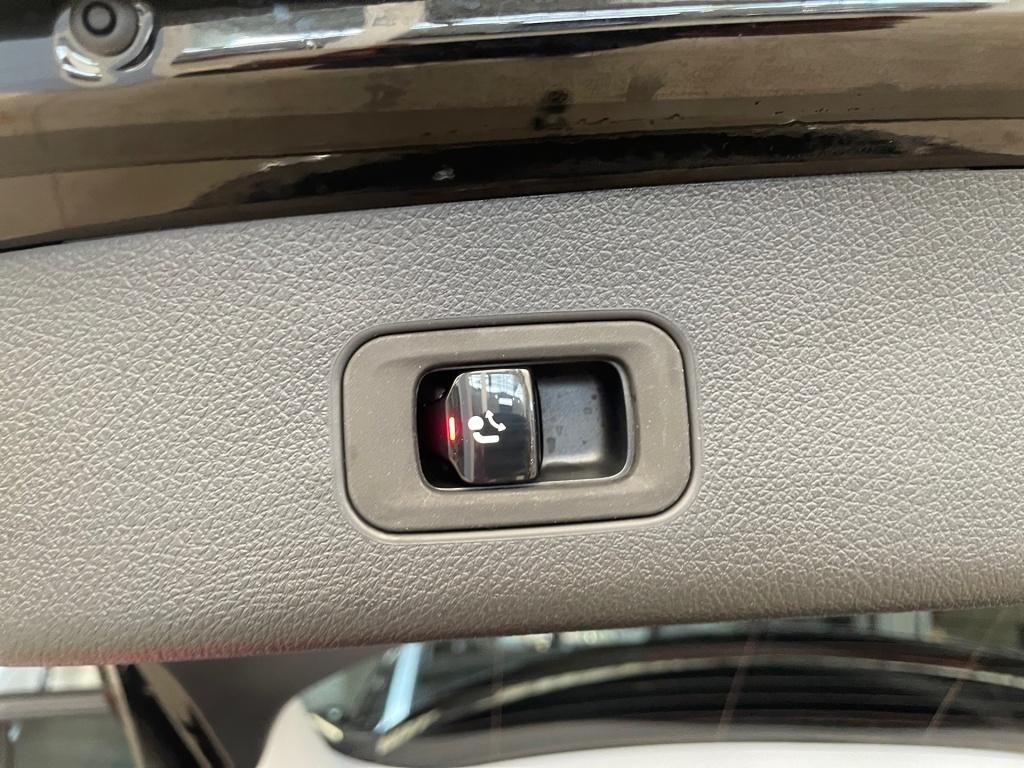 Fahrzeugabbildung Mercedes-Benz GLC 200 4M Avantg. Totwi. AHK Pano 360° LED SHZ