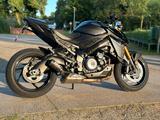 Suzuki GSX-S1000 Schwarz