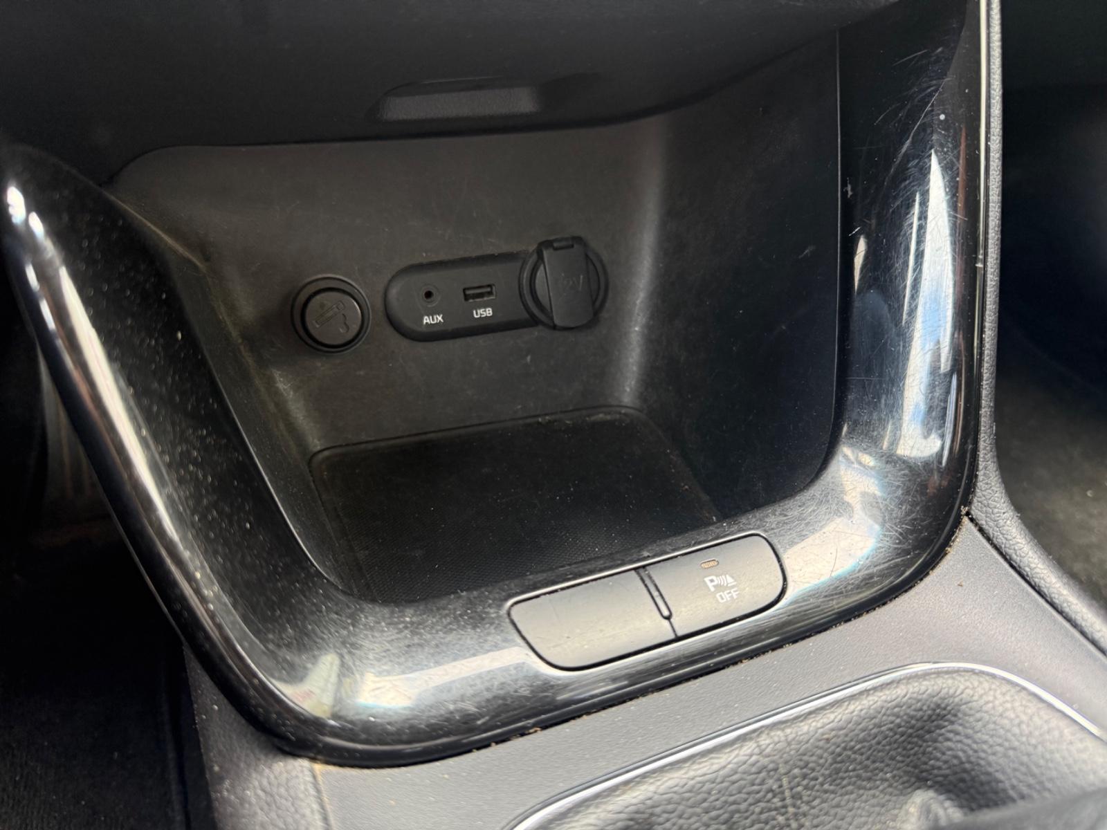 Kia cee'd 2015 — photo 24
