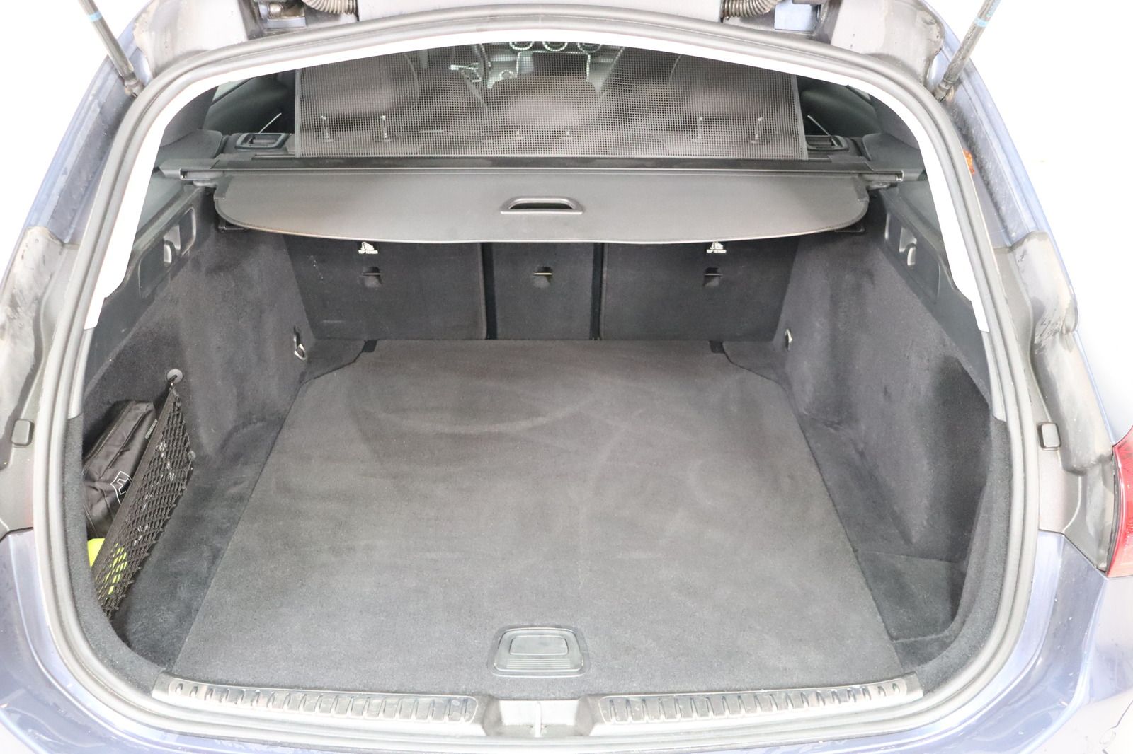 Fahrzeugabbildung Mercedes-Benz C 220 T d 4Matic Standhzg. * LED *