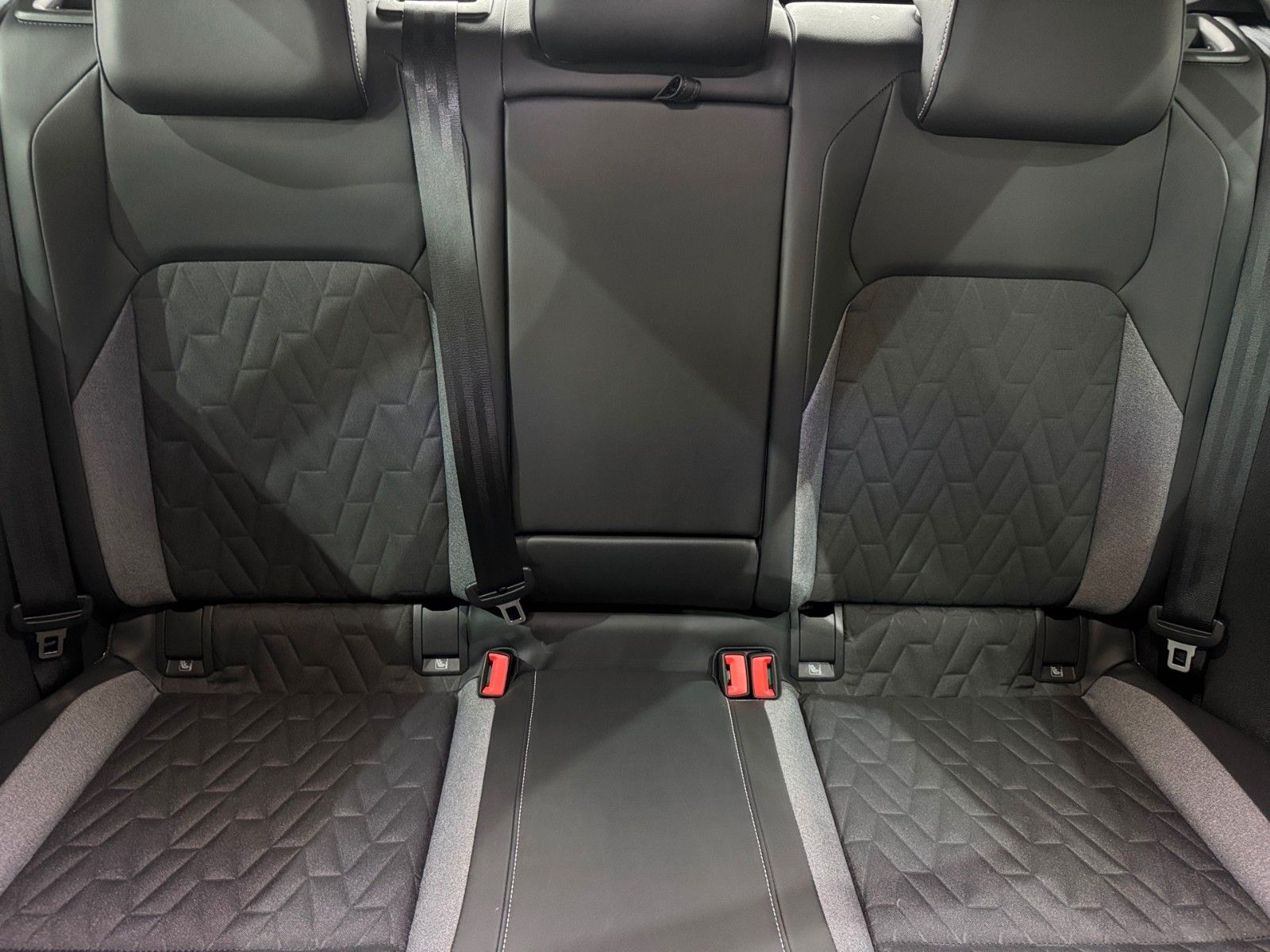 Fahrzeugabbildung Volkswagen Golf VIII Life GOAL 1.5 eTSI