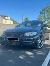 BMW 330d xDrive M Paket//Vollausstattung - BMW 330 aus 2009: D