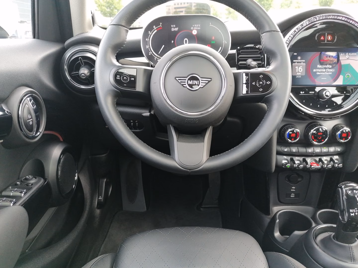 MINI Cooper 5-Türer Classic Trim HUD Panodach Navi Le