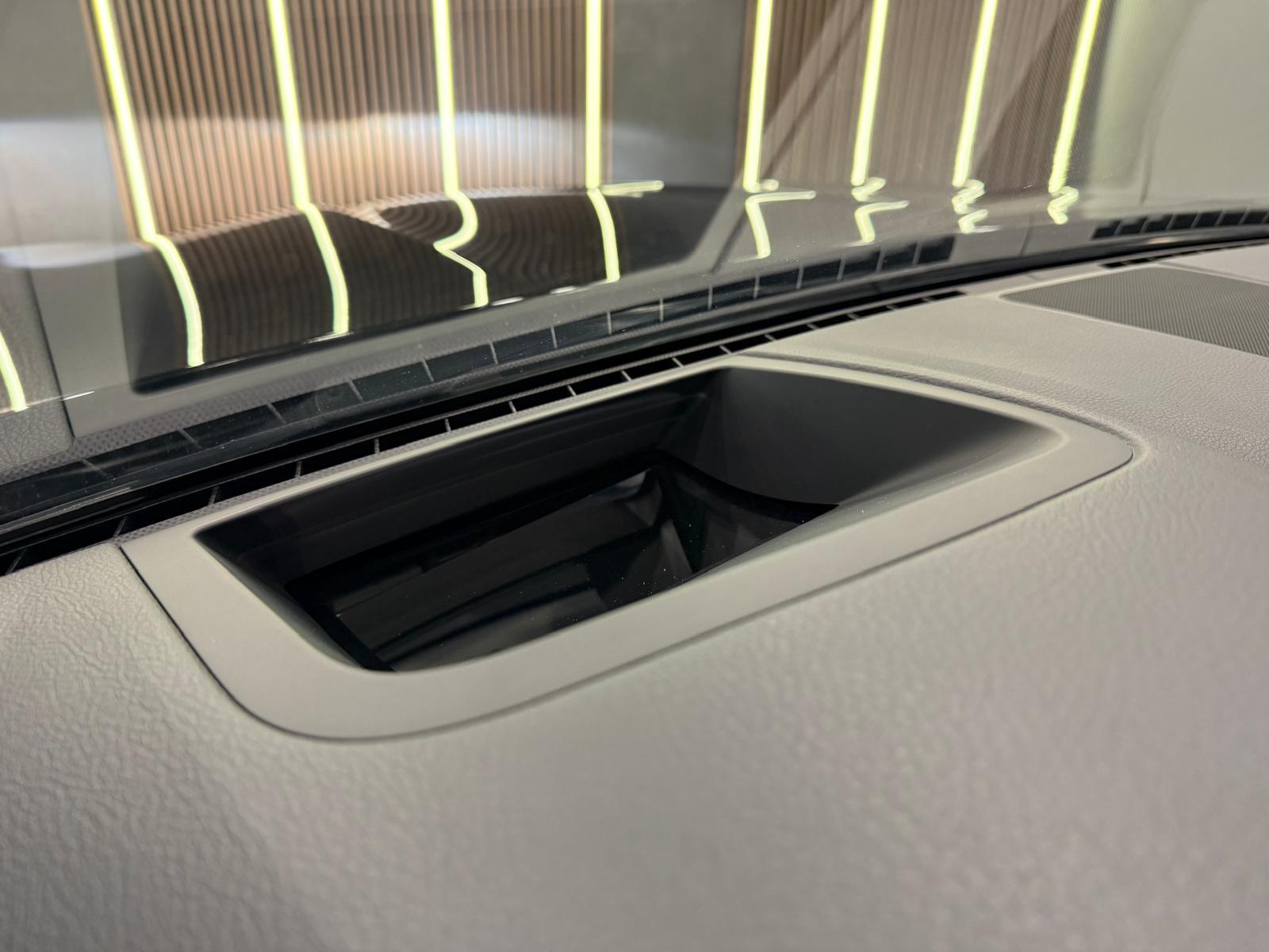 BMW M550 d xDrive 381 ch • BVA • HUD • Toit ouvrant • Cuir • Jantes 20" M