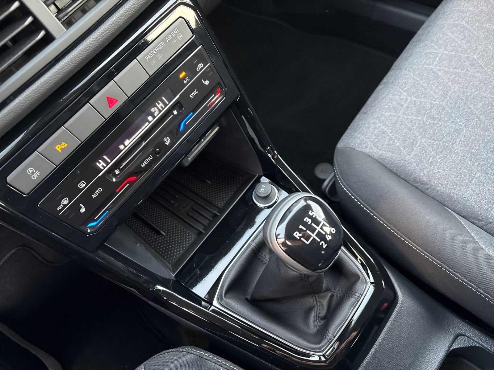 Volkswagen T-Cross - Bild 17