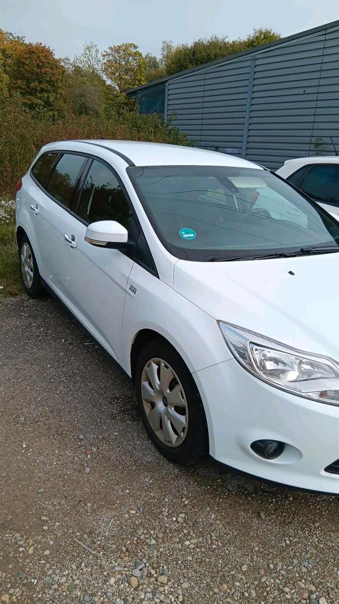Ford Focus 2013 — interior