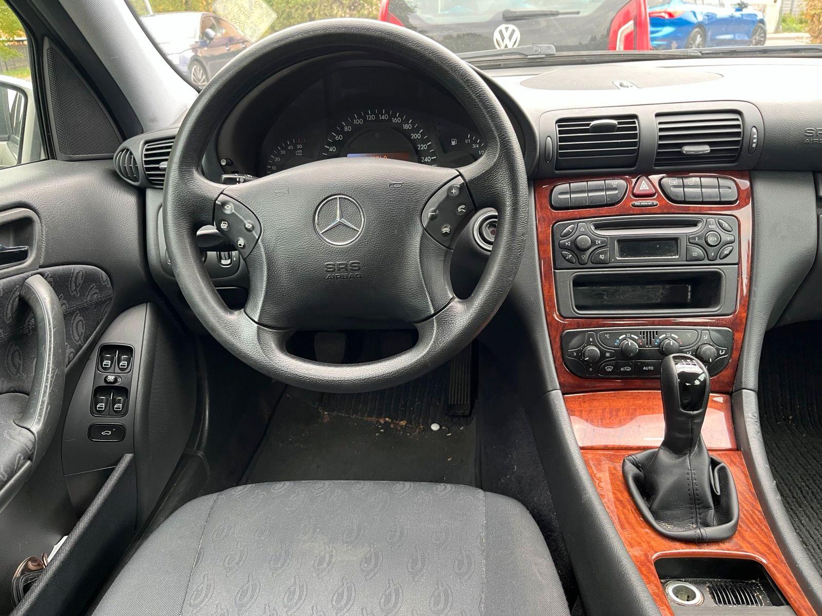 Mercedes-Benz C 200