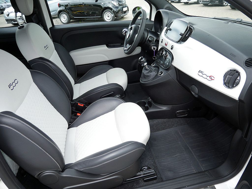 Fahrzeugabbildung Fiat 500 1.0 DolceVita KLIMAAUTOMATIK NAVI