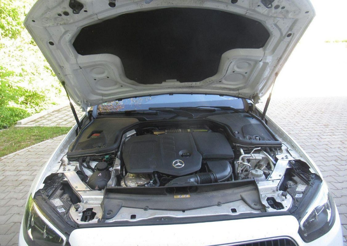 Fahrzeugabbildung Mercedes-Benz E 300de 9G Avan LED/NAVI/VIRTU/ACC/BURME/STANDHZ