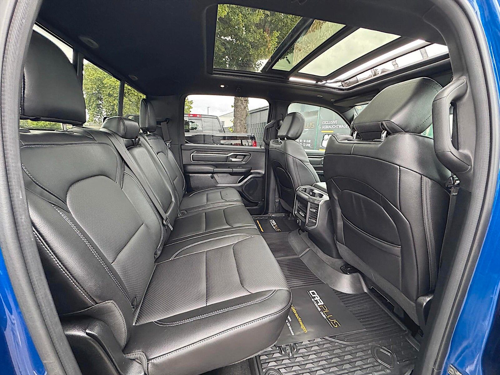 Fahrzeugabbildung Dodge RAM 5.7 V8 HEMI CrewCab 4x4 *Pano*LED* 19% MwSt.