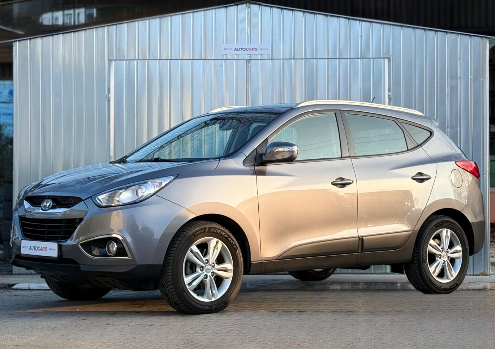 Hyundai ix35 2,0 CRDi AWD /KAMERA/AHK/TEMP/PDC/BI-XENON