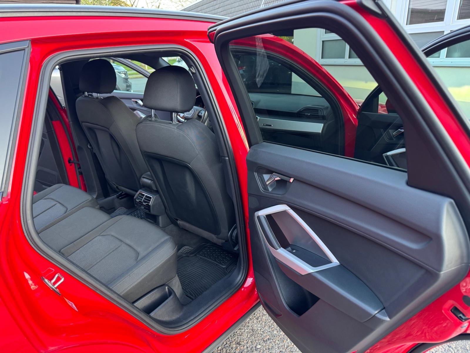 Audi Q3 35 TFSI S-line S-Tronic LED/Virtuell/SideAss, миниатюра 17