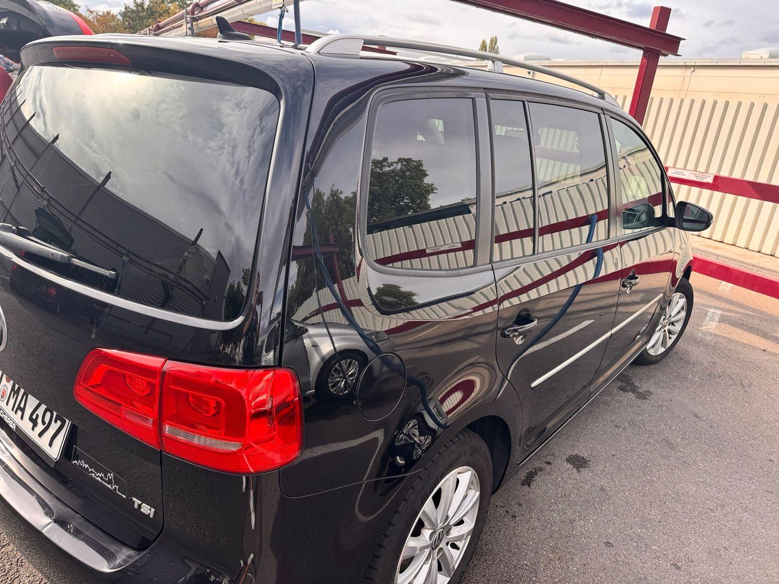 Volkswagen Touran 2010 — photo 10