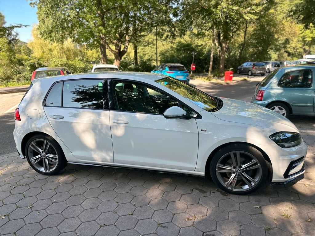 Image of Volkswagen Golf