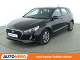 Hyundai i30 1.4 TGDI Trend Aut*NAVI*TEMPO*CAM*PDC*SHZ* - Hyundai i30 mit Benzin-Antrieb: Limousine, Automatik