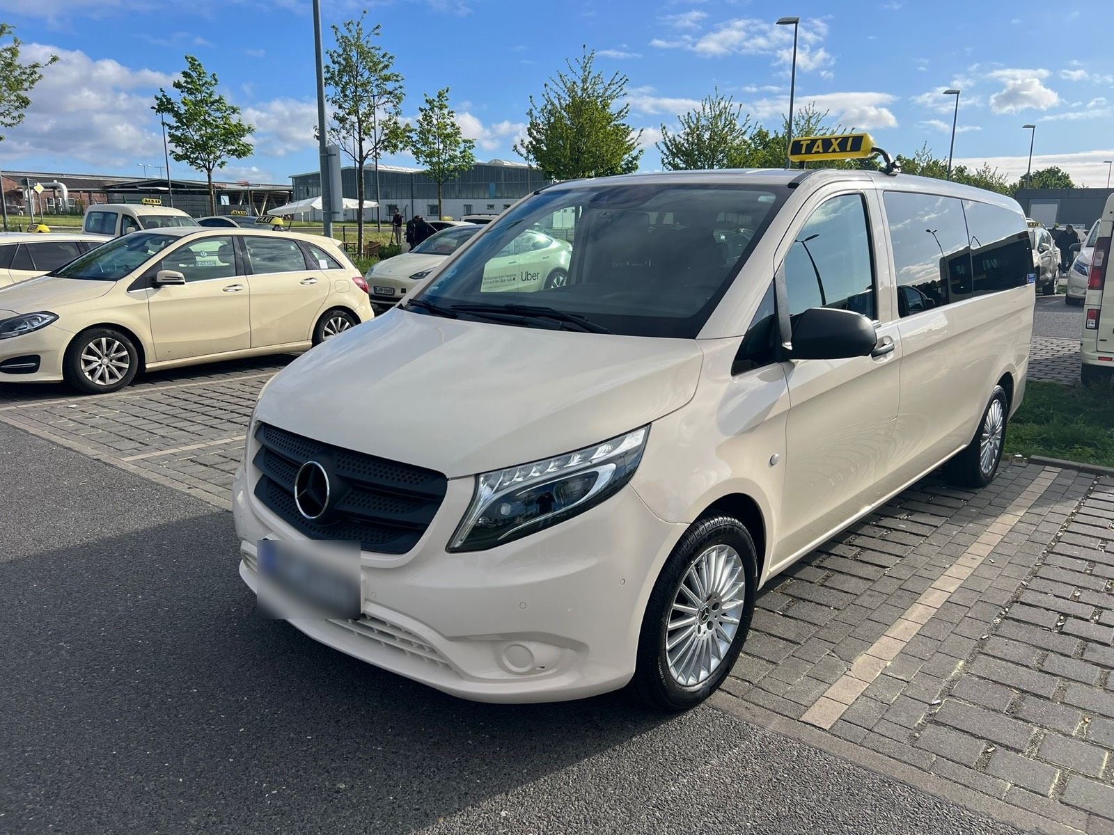 MERCEDES-BENZ 2019 model vito extra long taxi 9 person