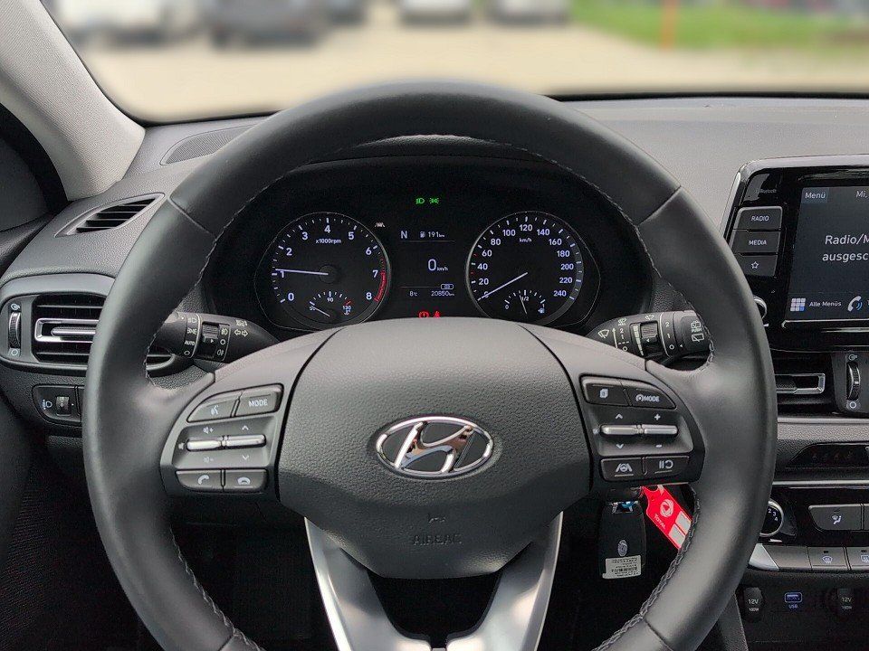 Fahrzeugabbildung Hyundai i30 1.0T 48V SELECT 1HD GARANTIE-4.28 PDC+KAMERA