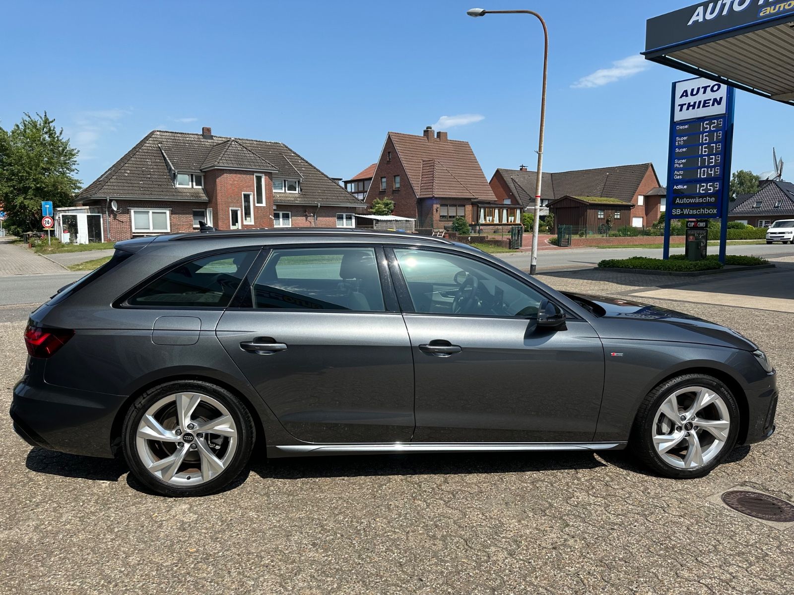 Fahrzeugabbildung Audi A4 Avant 40 TDI S line S-Tron Pano/Navi/GRA/LED