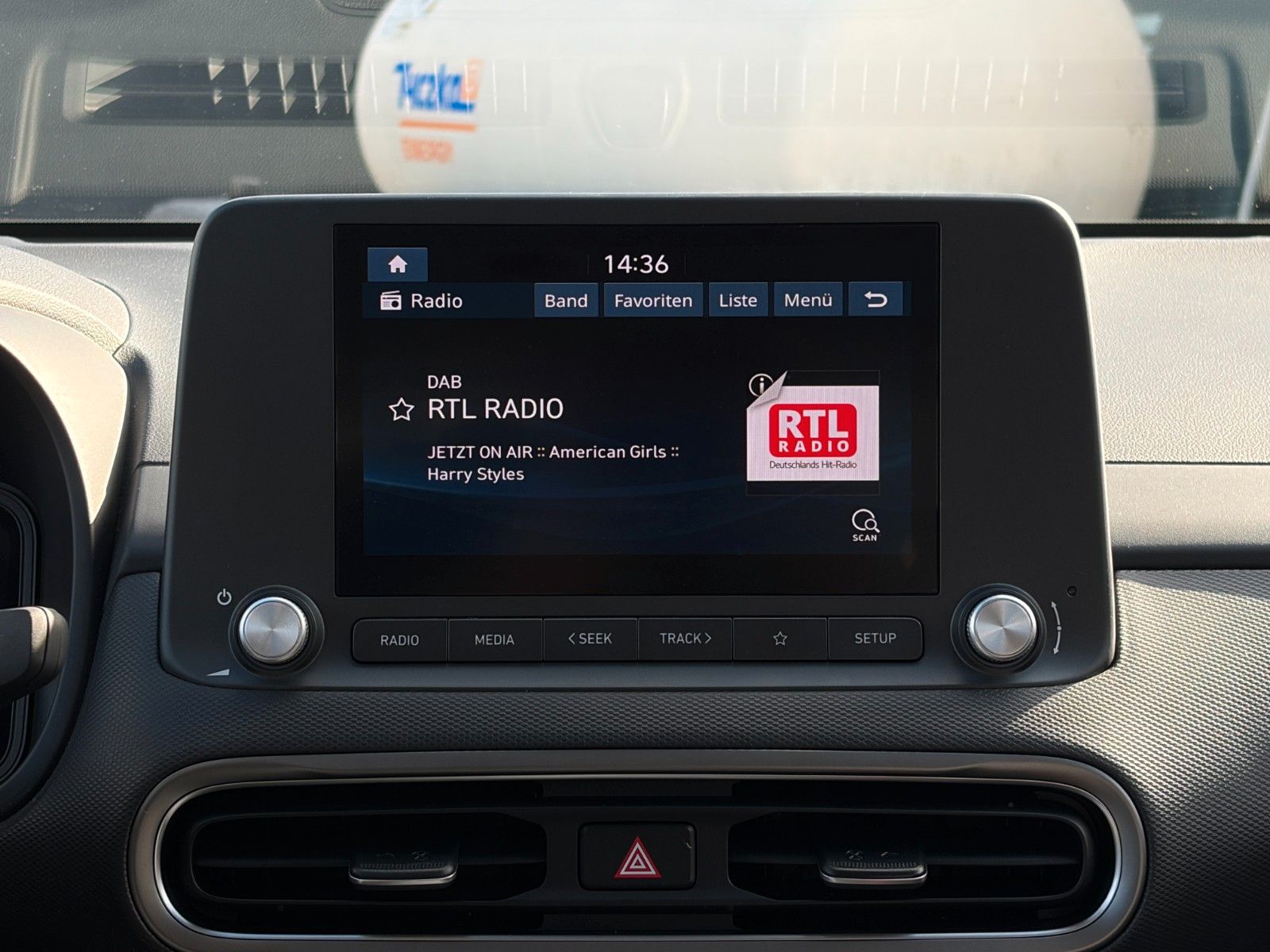 Fahrzeugabbildung Hyundai Kona Elektro SELECT ACC LKAS SHZ LHZ CAM CarPlay