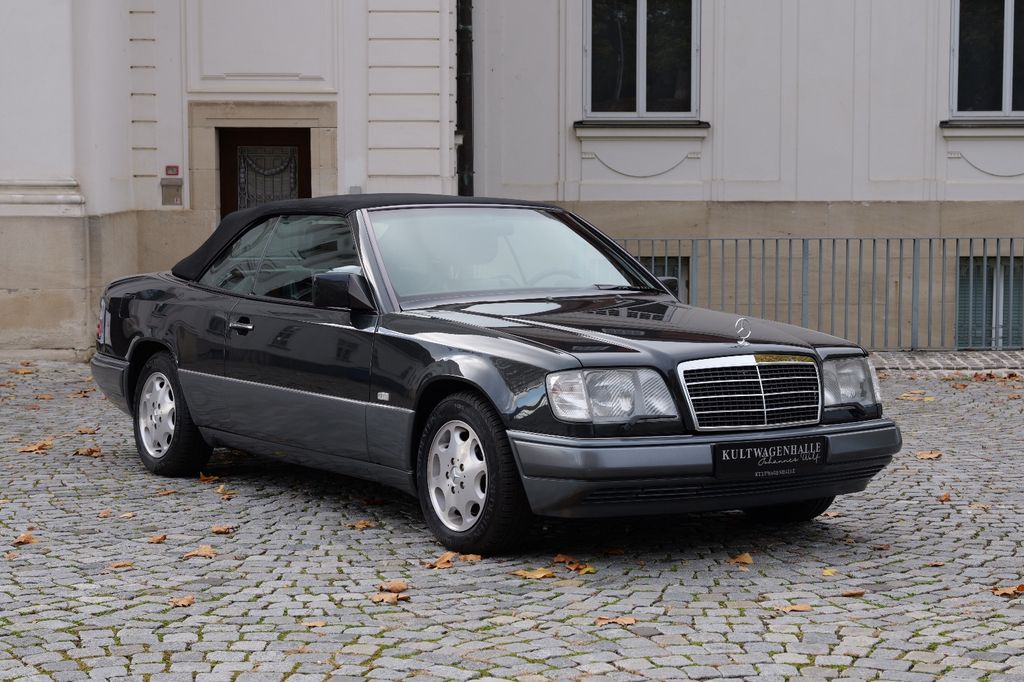 Mercedes-Benz E 320