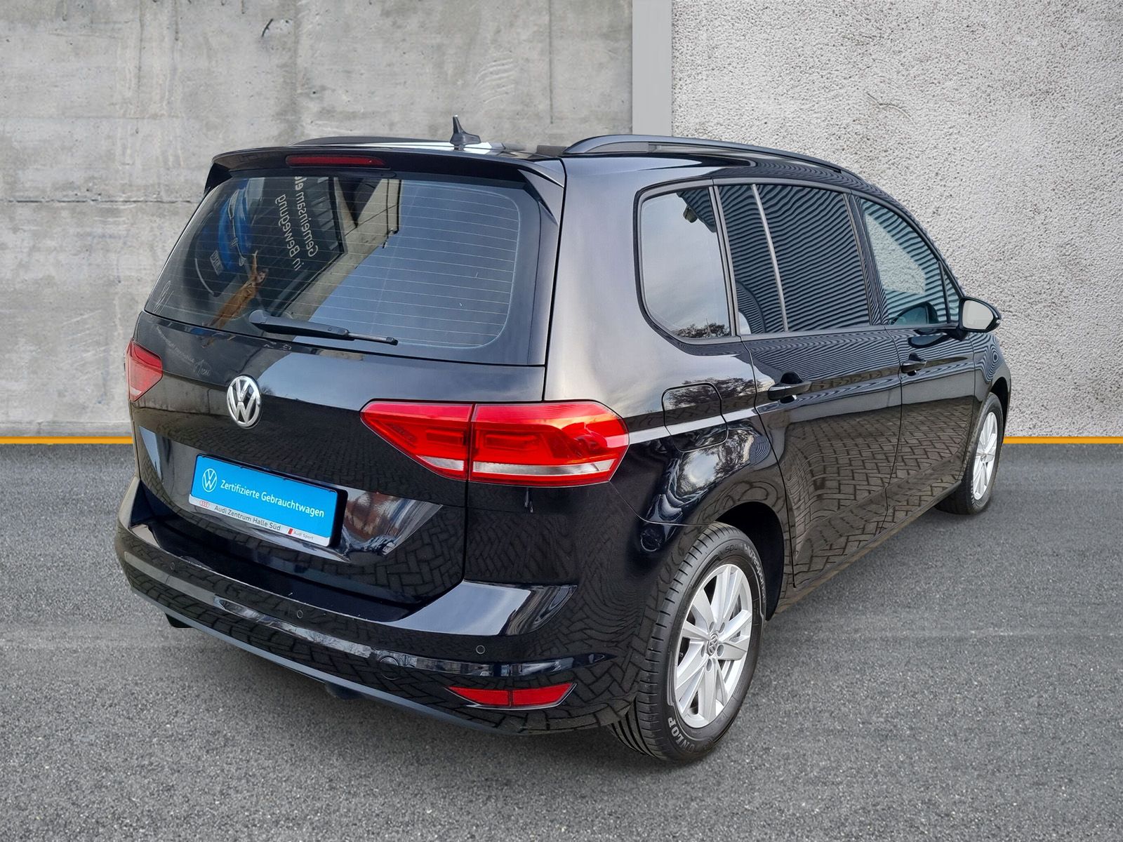 Fahrzeugabbildung Volkswagen Touran 2.0 TDI DSG Comfortline NAVI KAMERA eKLAP