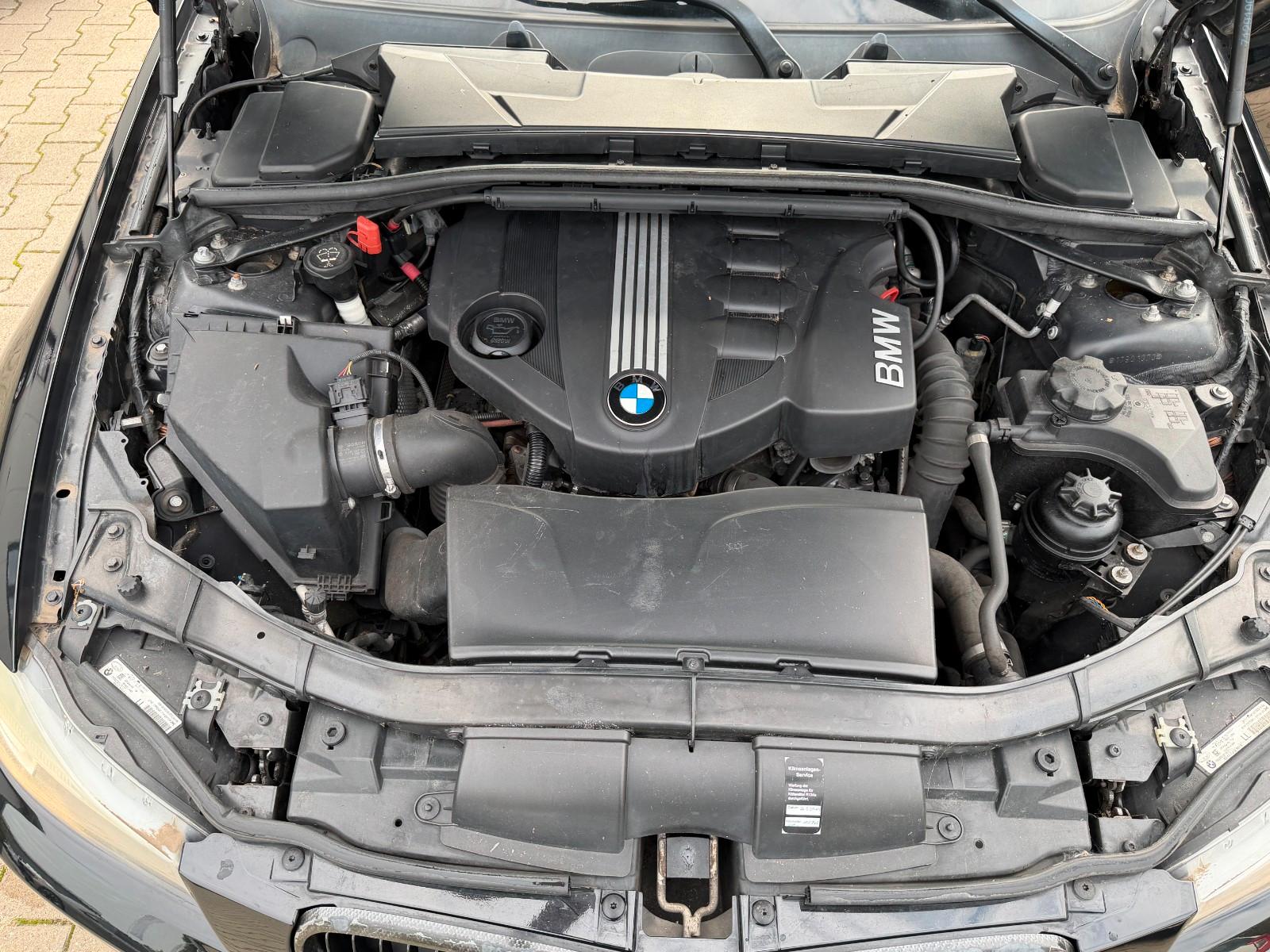 BMW 320 2009 — photo 13