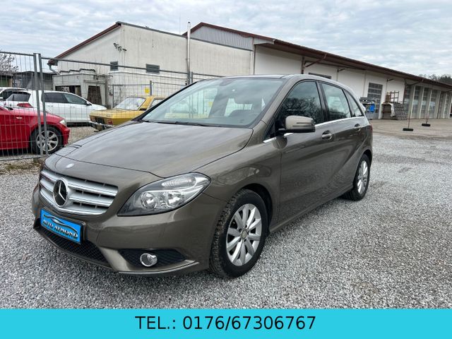 Mercedes-Benz B 180 Panoramadach Klimaautomatik SHZ