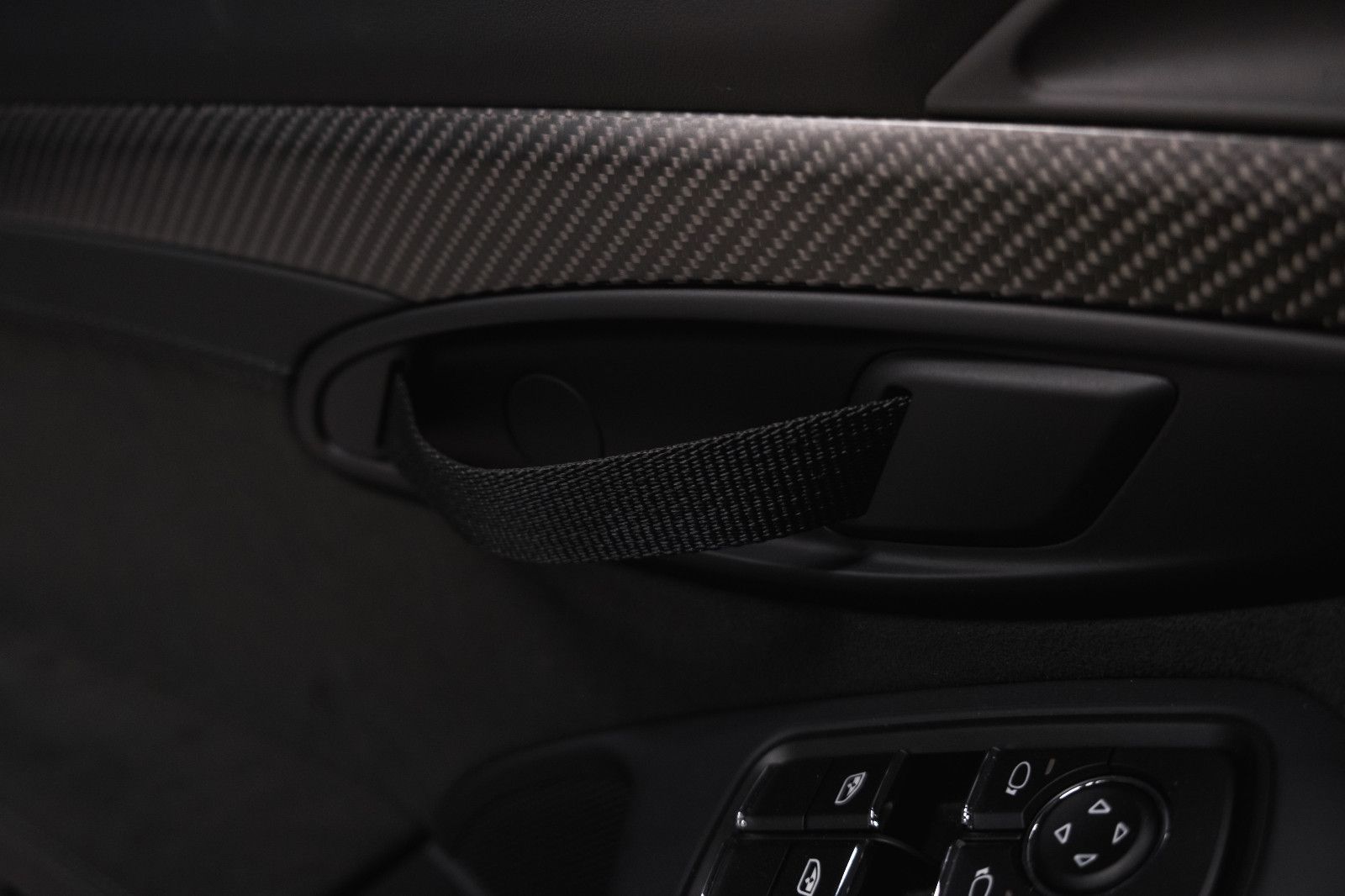 Fahrzeugabbildung Porsche 718 Spyder RS - PTS - Lift - LED - PCCB