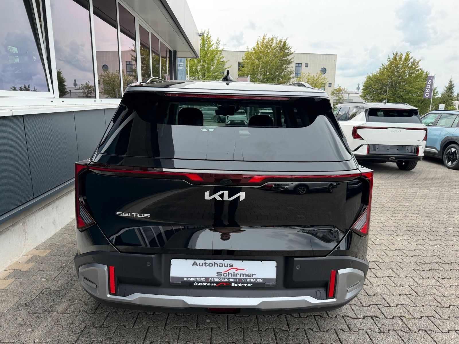 Fahrzeugabbildung Kia SELTOS 1.6T 180 DCT VISION SOUND NAV DES